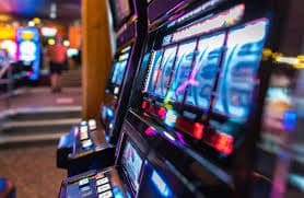 Akses live casino poker338 dari browser smartphone Android iOS